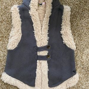 Grey vest with faux fur trim